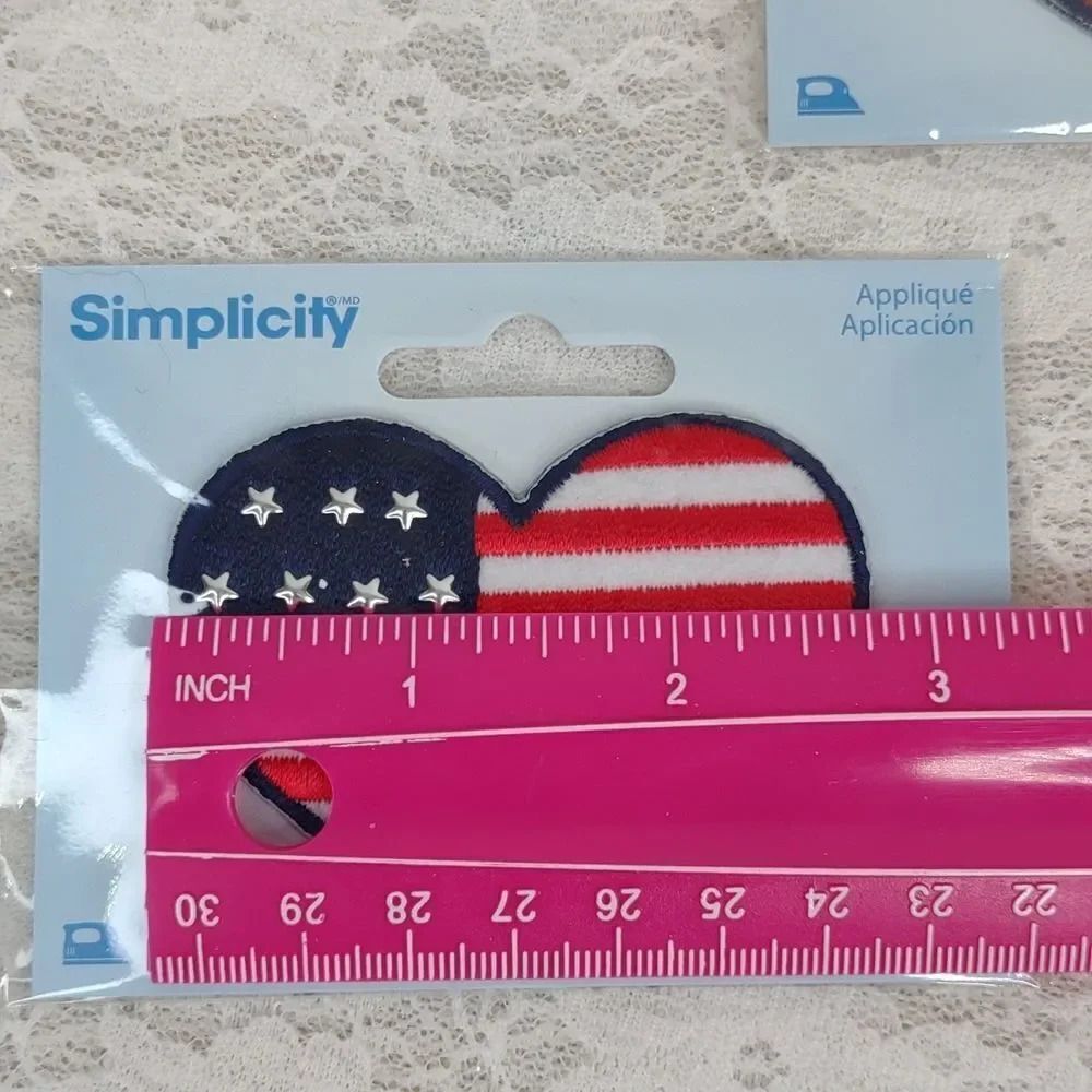 American Flag Heart Iron-On Embroidery Patch - Picture 4 of 9